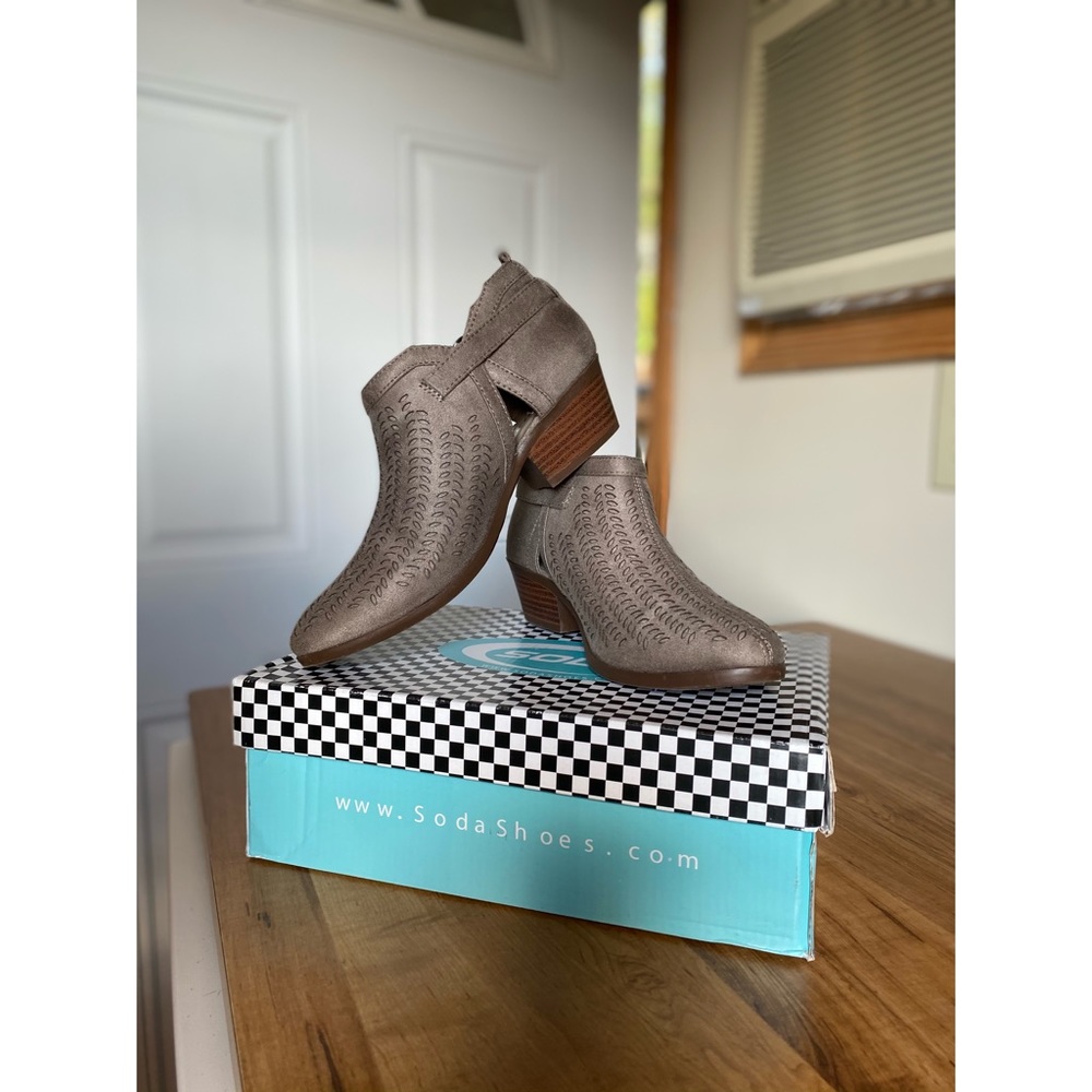 Soda Cage Taupe Booties